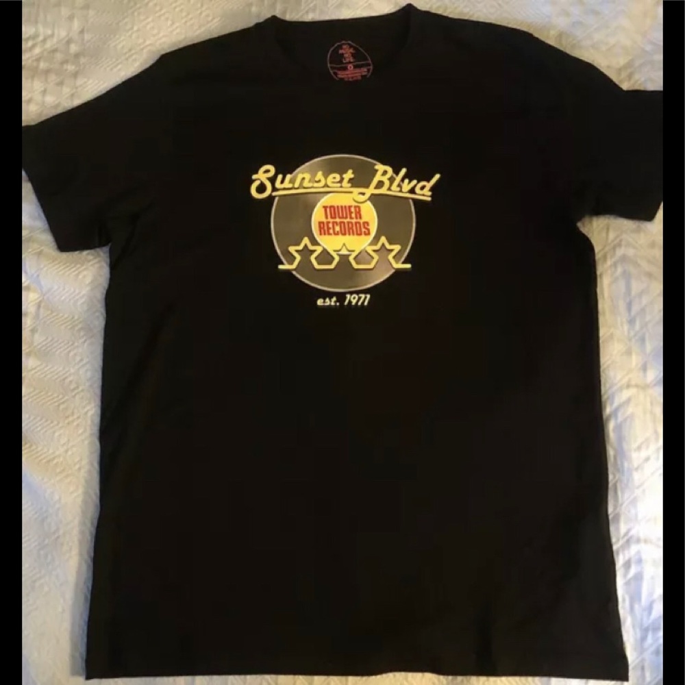 Vintage Tower Records Tshirt Men’s Sz M Legendary logo on front Rare! NEW